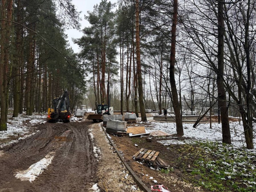 Ремонт пешеходной зоны по улице Жукова